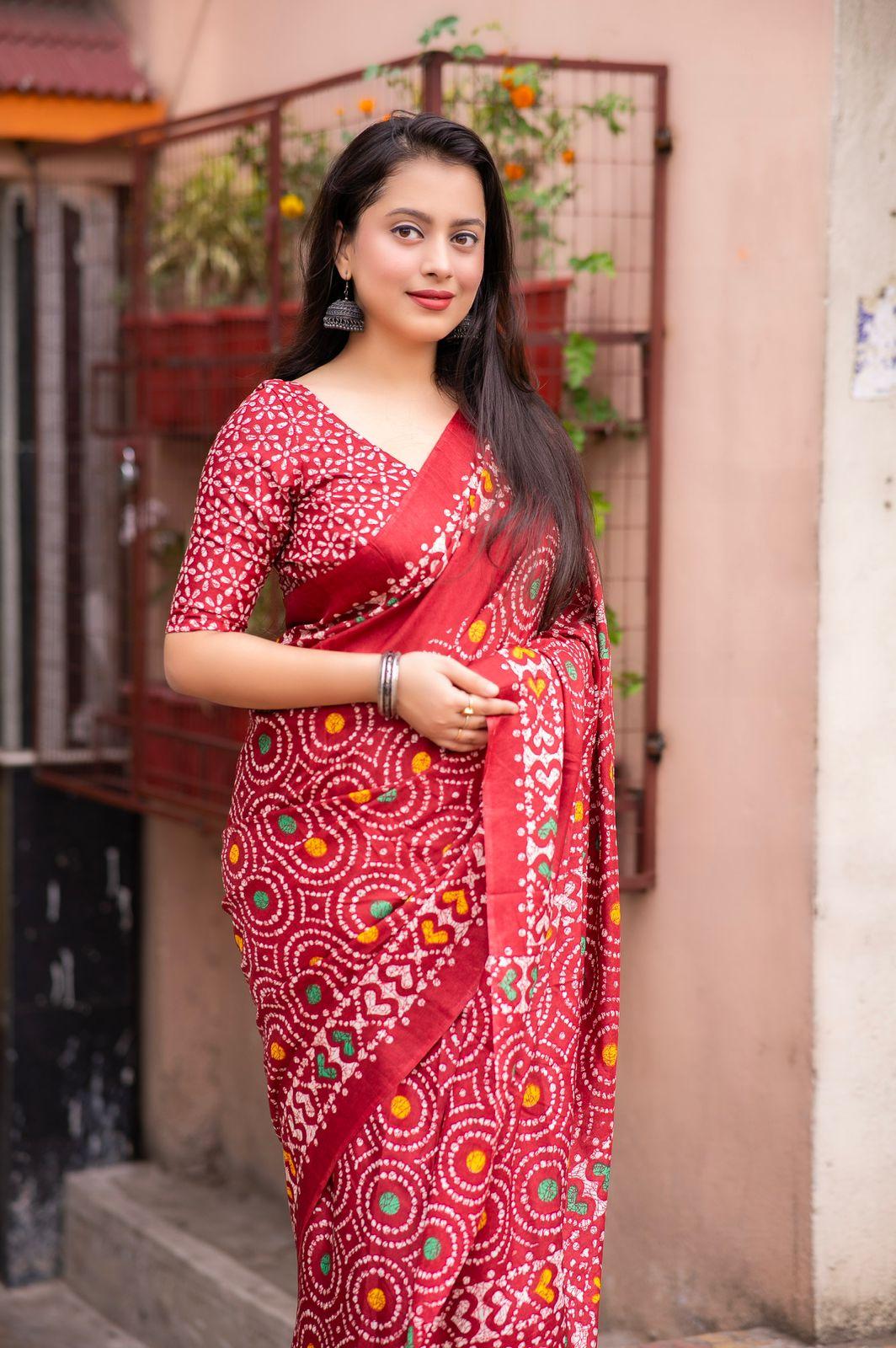 Red Silk Blend Ethnic Motifs Saree with Unstitched Blouse - Hiral Fashion