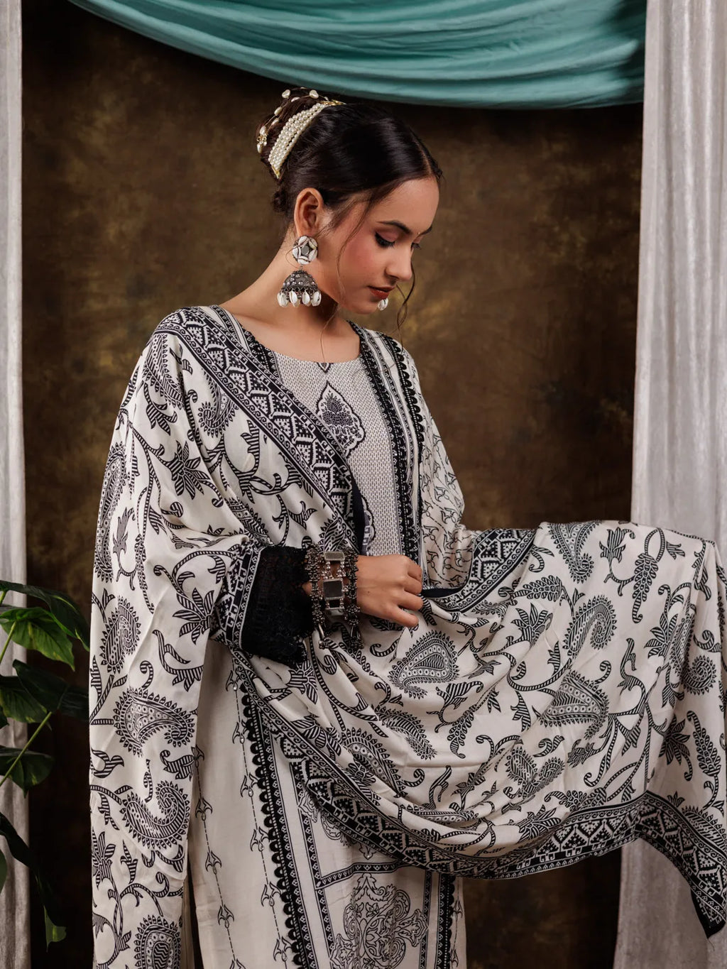 Yufta Pure Muslin Silk White Kurta Dupatta Set - Distacart
