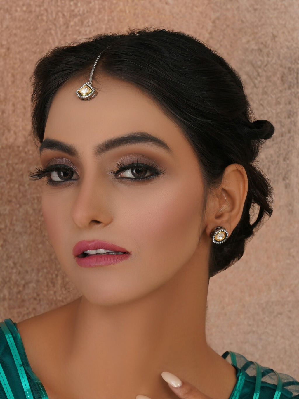 Dual Tone Kundan Maang Tikka with Earrings Jewellery Set (silver) - Ruby Raang
