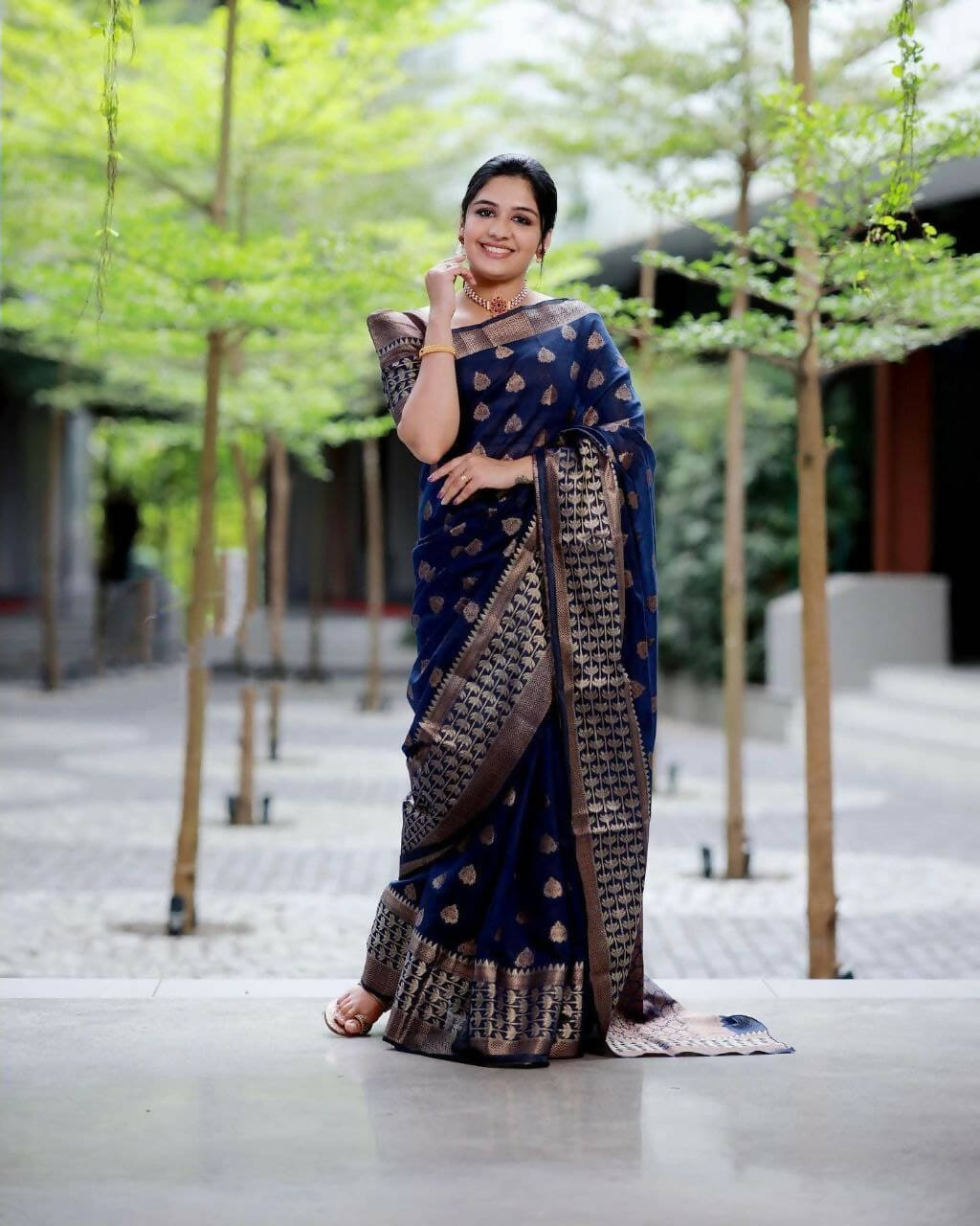 DEIANA'S Beautiful Designer Golden zari Soft Lichi Silk Saree - Navy Blue