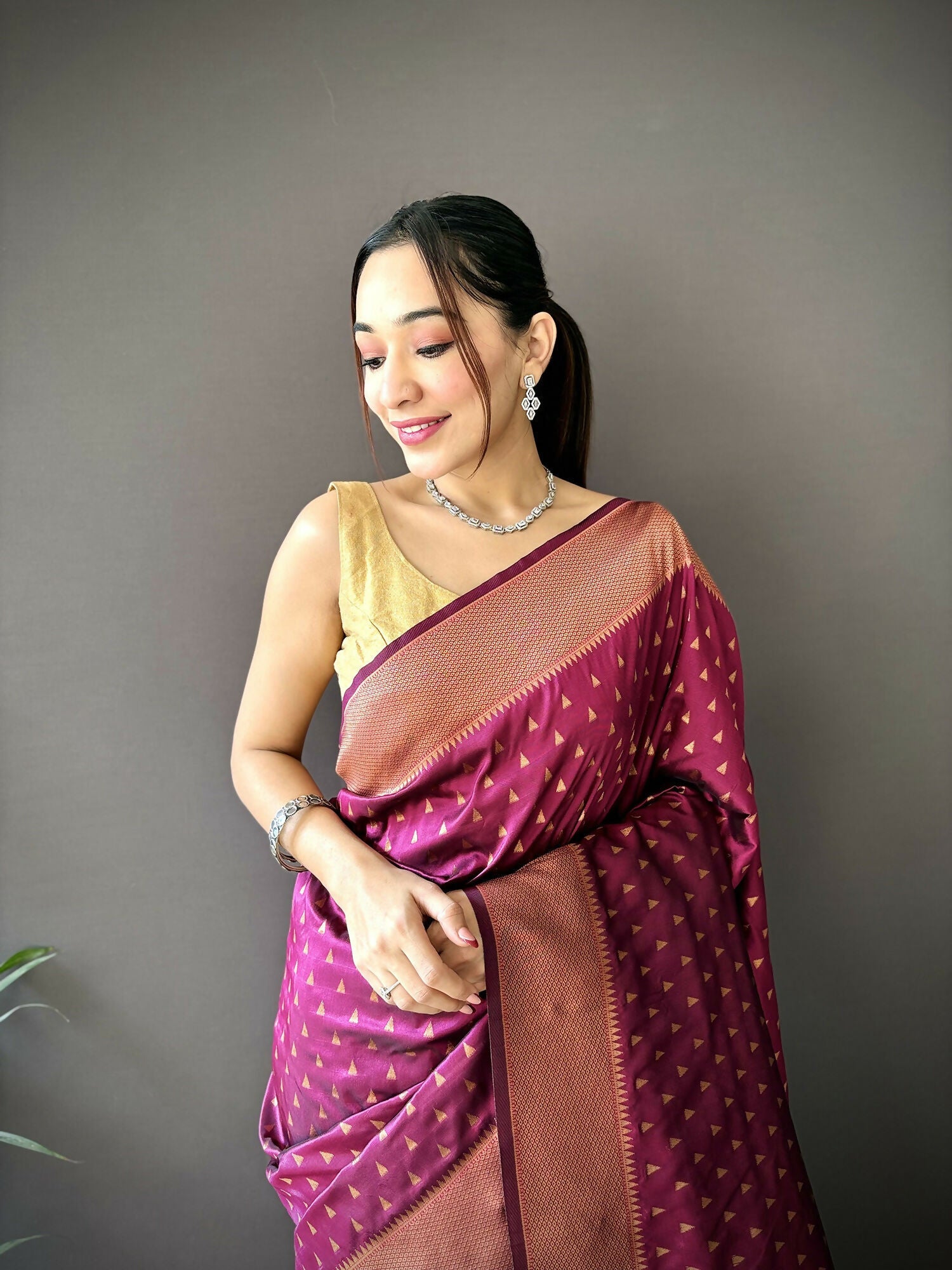 Joban Fashion Maroon Jacquard Butti Soft Lichi Silk Paithani Saree - Distacart