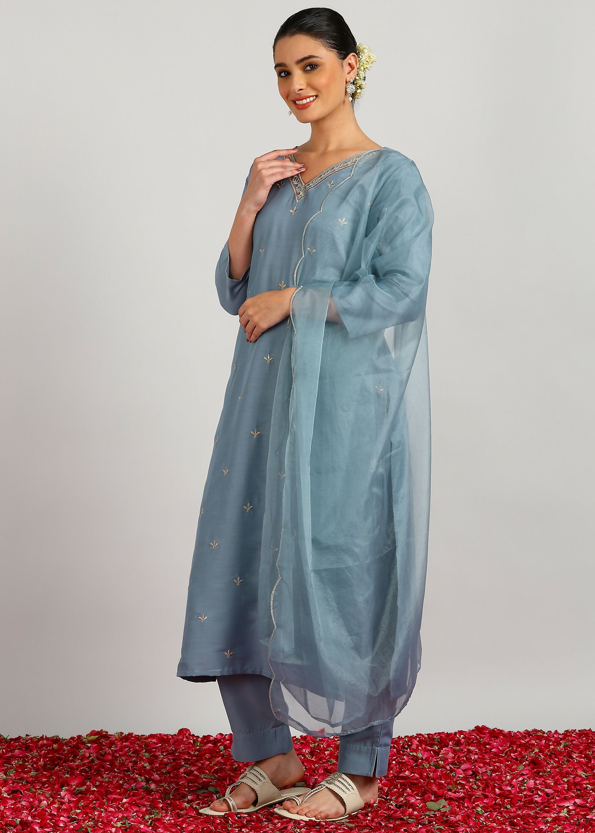 Aavyora Women's Sky Grey Embroidered Kurta Set with Dupatta - Distacart