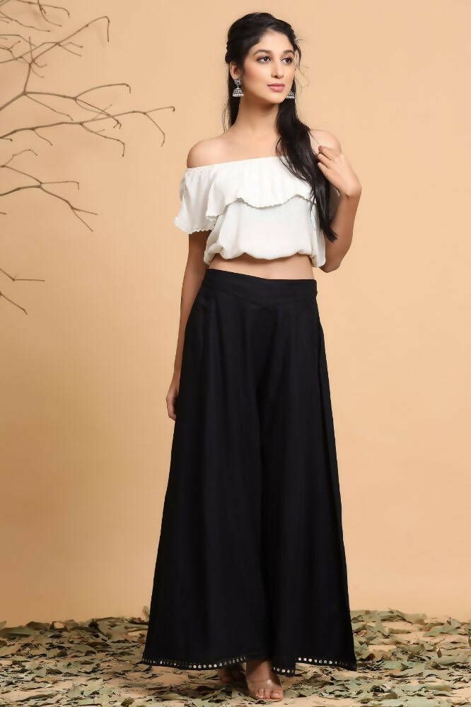 Juniper Women Black Rayon Solid Flared Palazzo