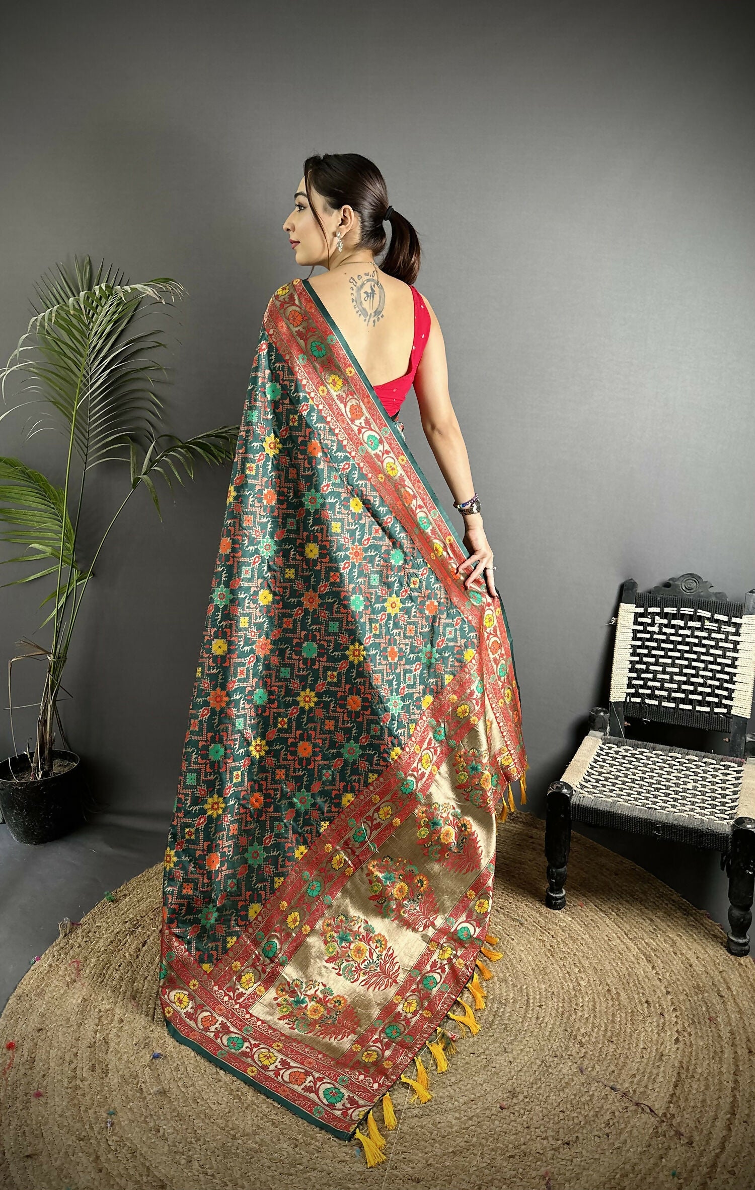 Joban Fashion Dark Green Banarasi Soft Silk Woven Saree - Distacart