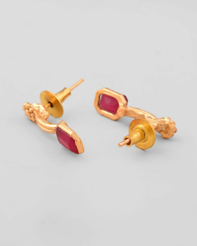 VOJ Gold-Polished Traditional Maroon Stone Studded Necklace And Earrings Set