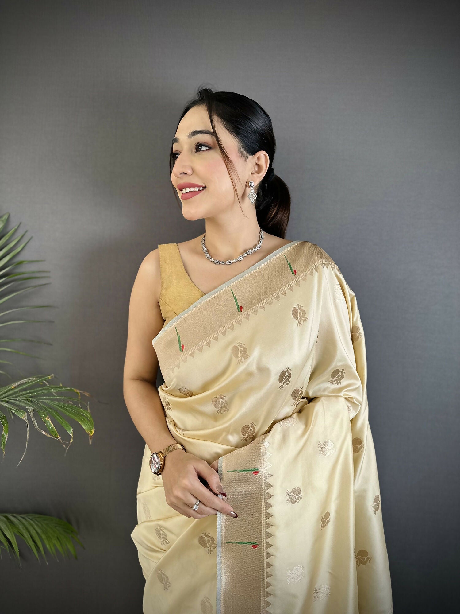 Joban Fashion Off-White Peacock & Floral Motifs Soft Silk Kanchipuram Saree - Distacart