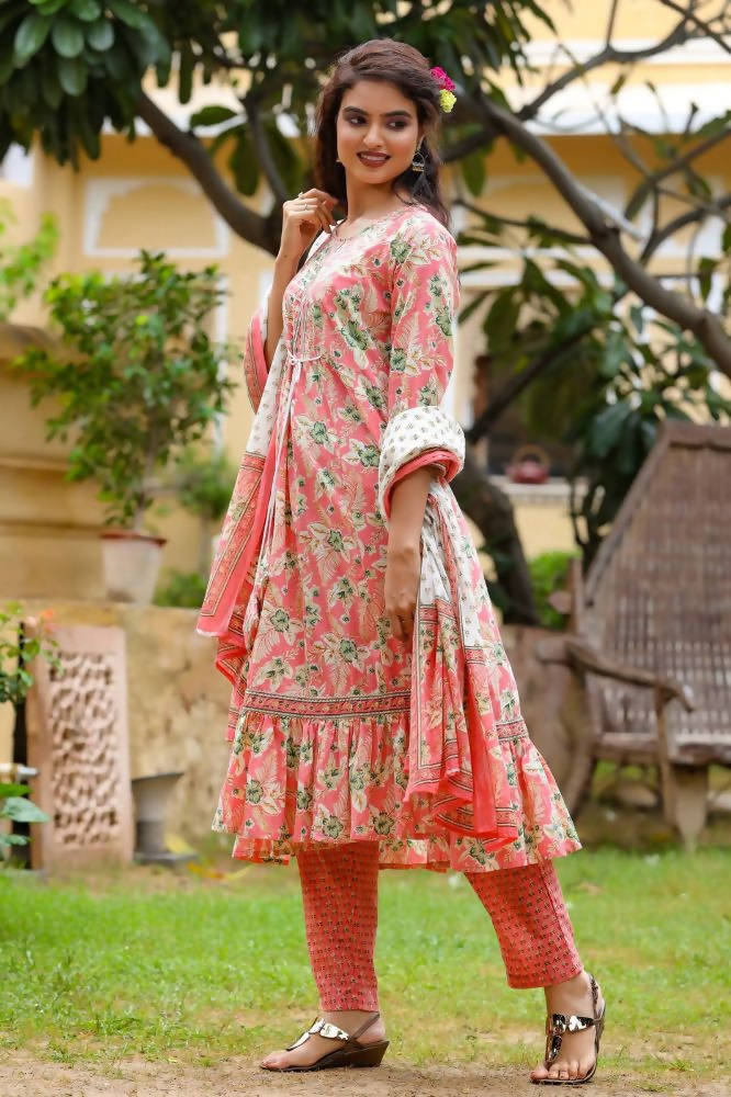 Yufta Pink Printed Tiered Kurta with Trouser and Dupatta