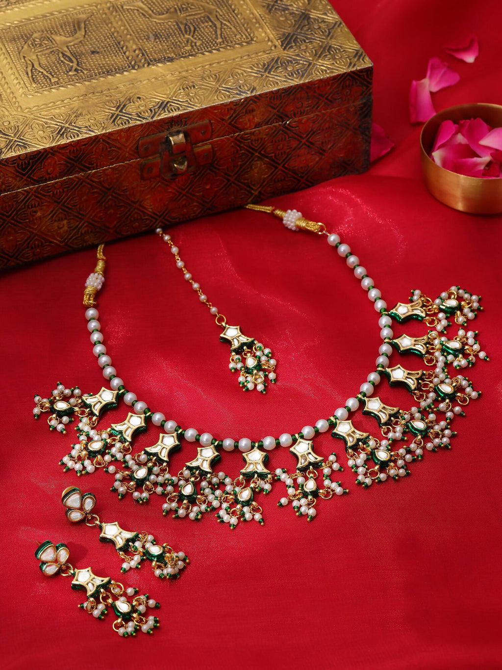 Ruby Raang Gold Polished Kundan Work Green Kundan Collar Necklace With Earrings & Maang Tikka