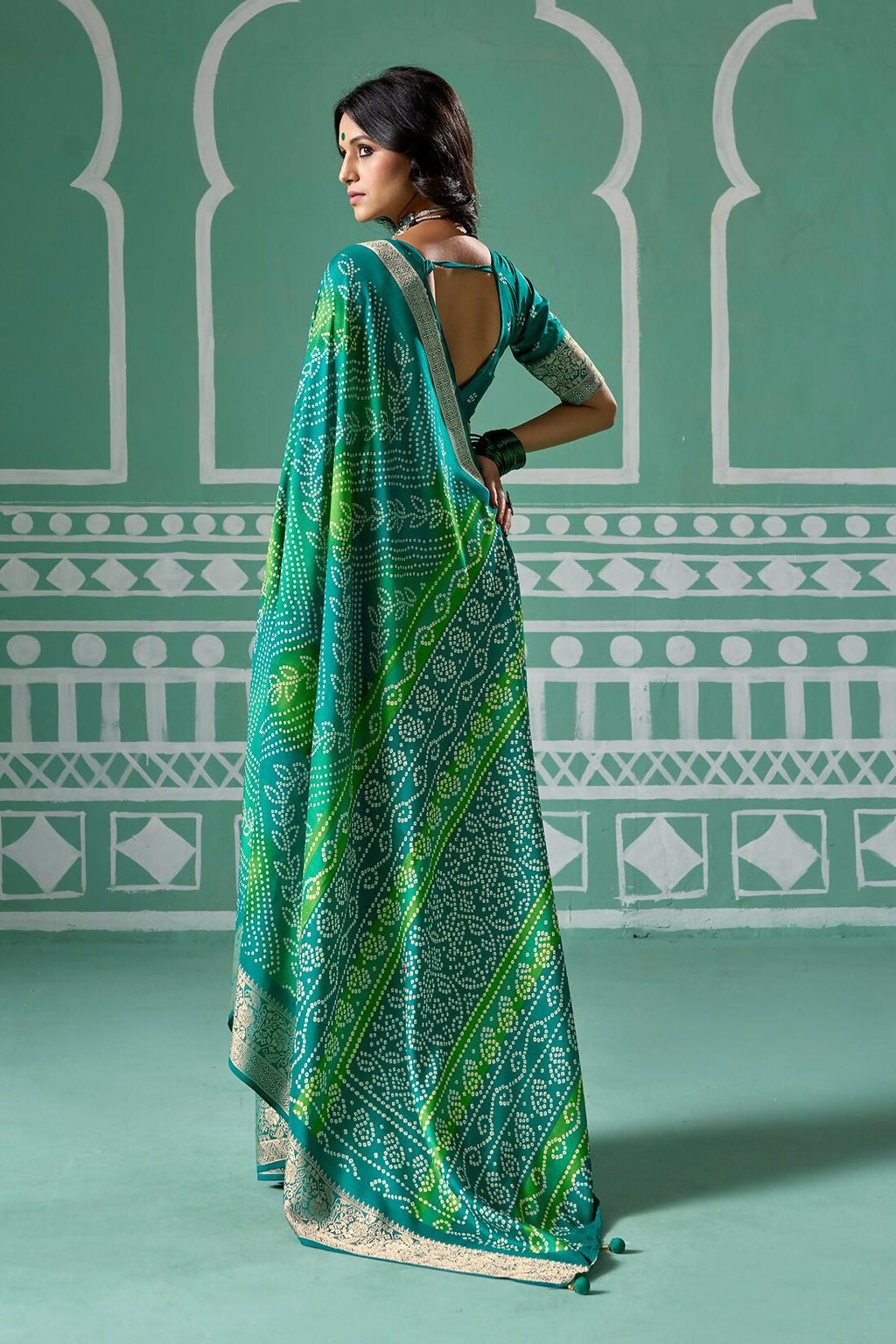 Joban Fashion Vicitra Silk Green Soft Fabric With Digital Print Saree