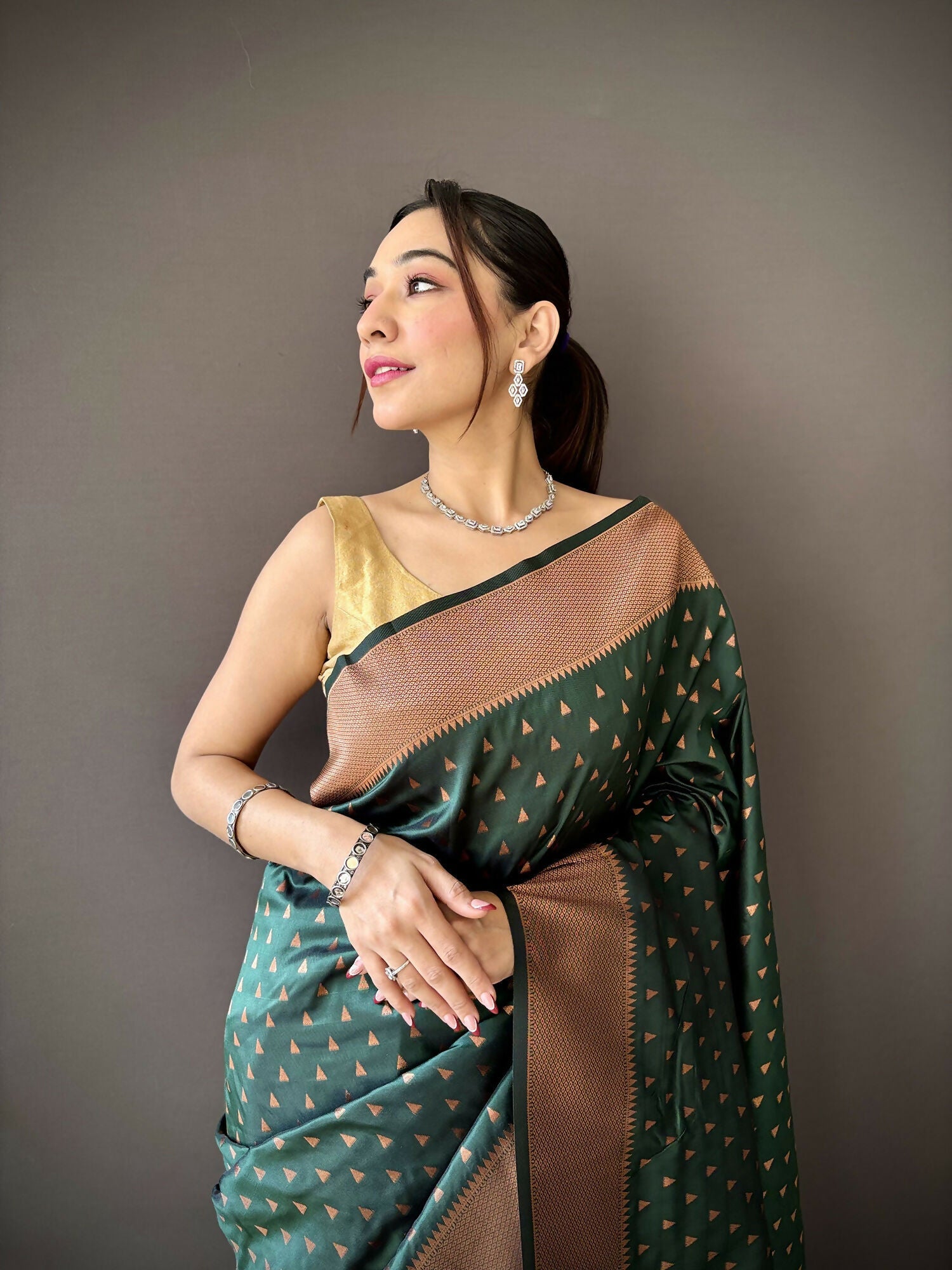 Joban Fashion Green Jacquard Butti Soft Lichi Silk Paithani Saree - Distacart