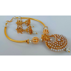 White Kemp Ganesh Temple Neckalce Set