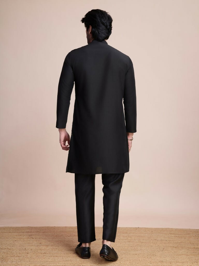 Vastranavya Traditional Festival Wear Pure Silk Thread & Sequence Embroidered Work Kurta