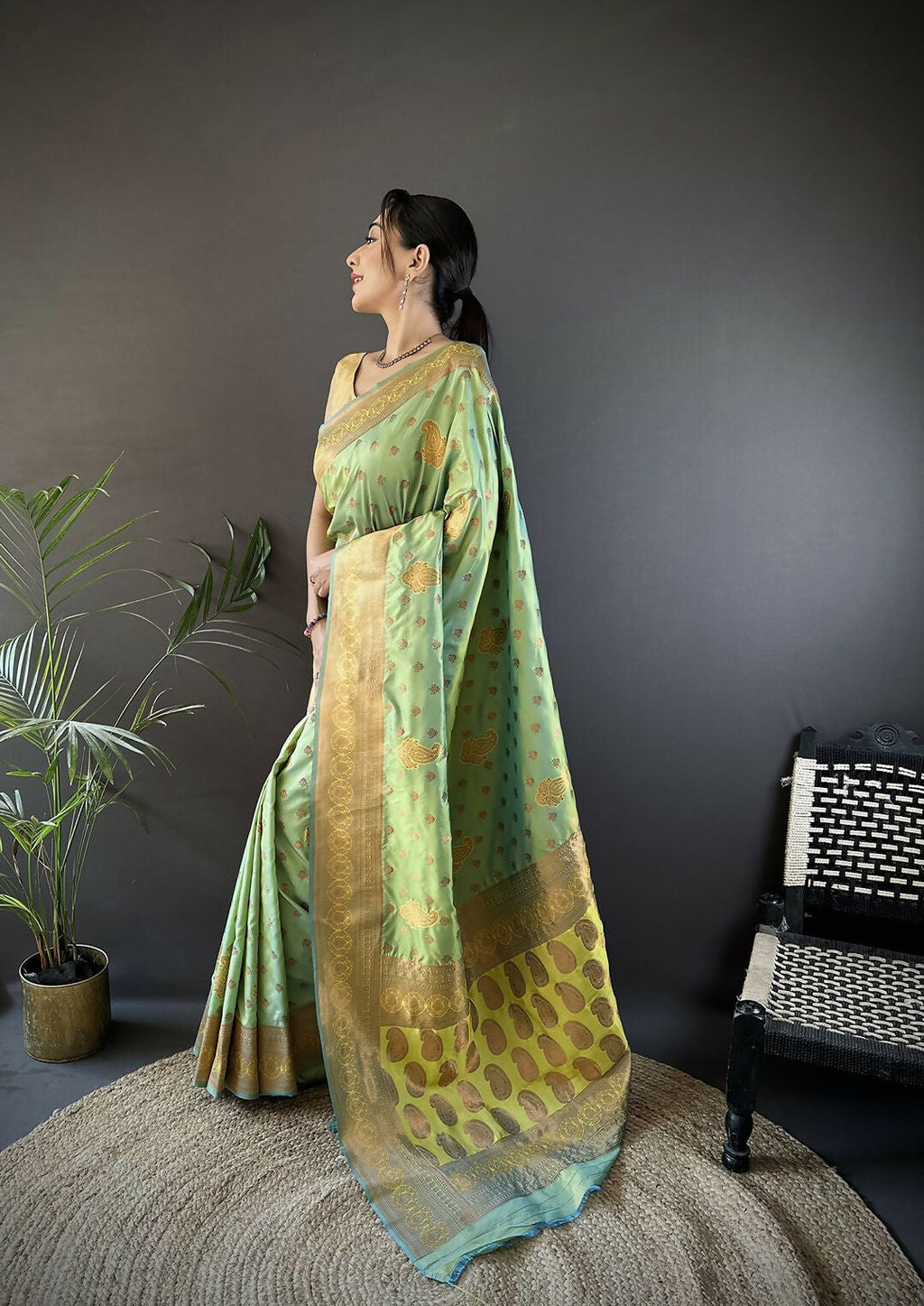 Joban Fashion Banarasi Light Green Woven Woven Soft Silk Saree - Distacart