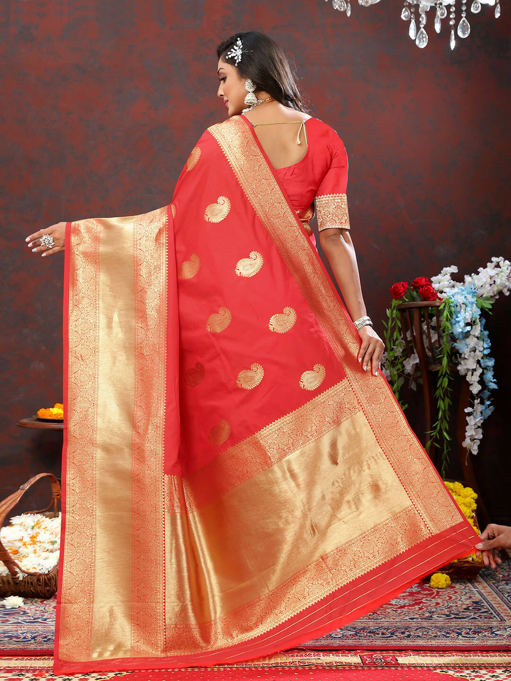 Lorenvalley Fashion Red Soft Silk Woven Design Gold Zari Weaving Saree