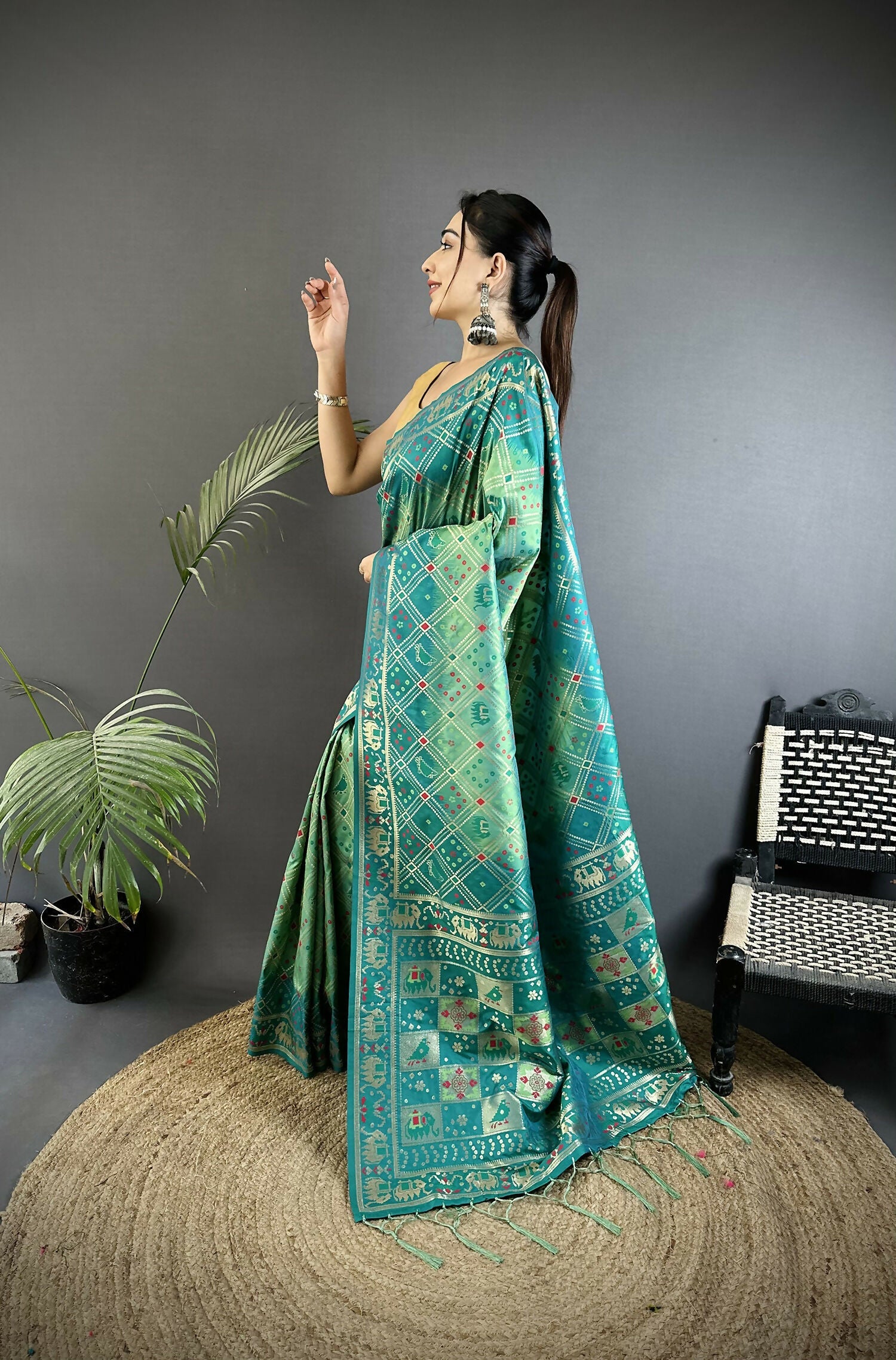 Joban Fashion Turquoise Geometric Pattern Soft Silk Patola Saree - Distacart