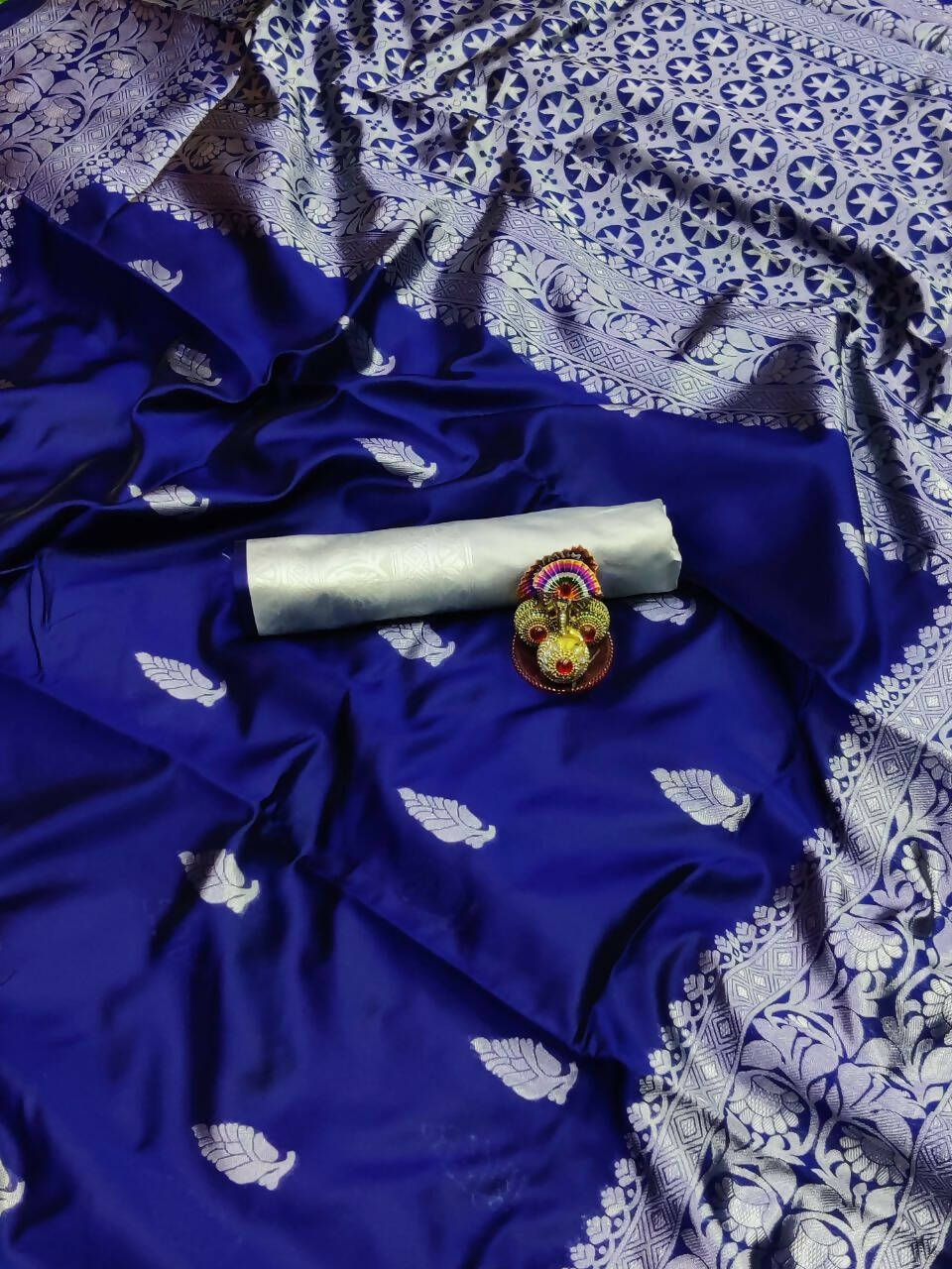 DEIANA'S Beautiful Designer Golden zari Soft Lichi Silk Saree - Navy Blue
