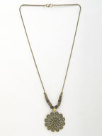 NVR Women's Gold-Polished Floral Shape Pendant with Chain