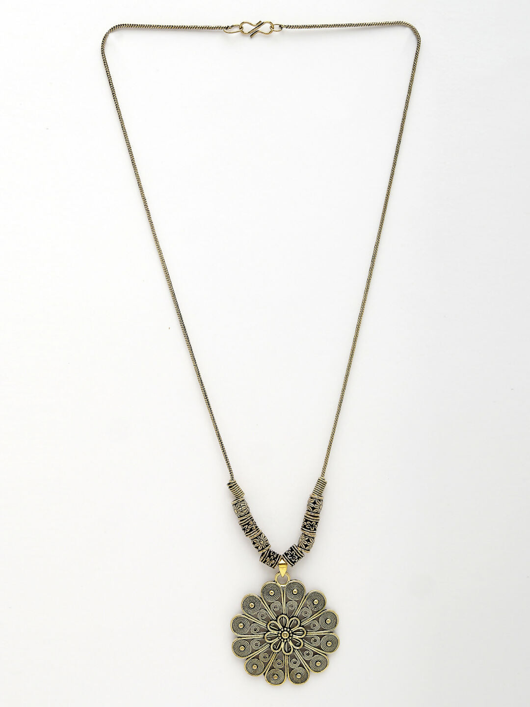 NVR Women's Gold-Polished Floral Shape Pendant with Chain