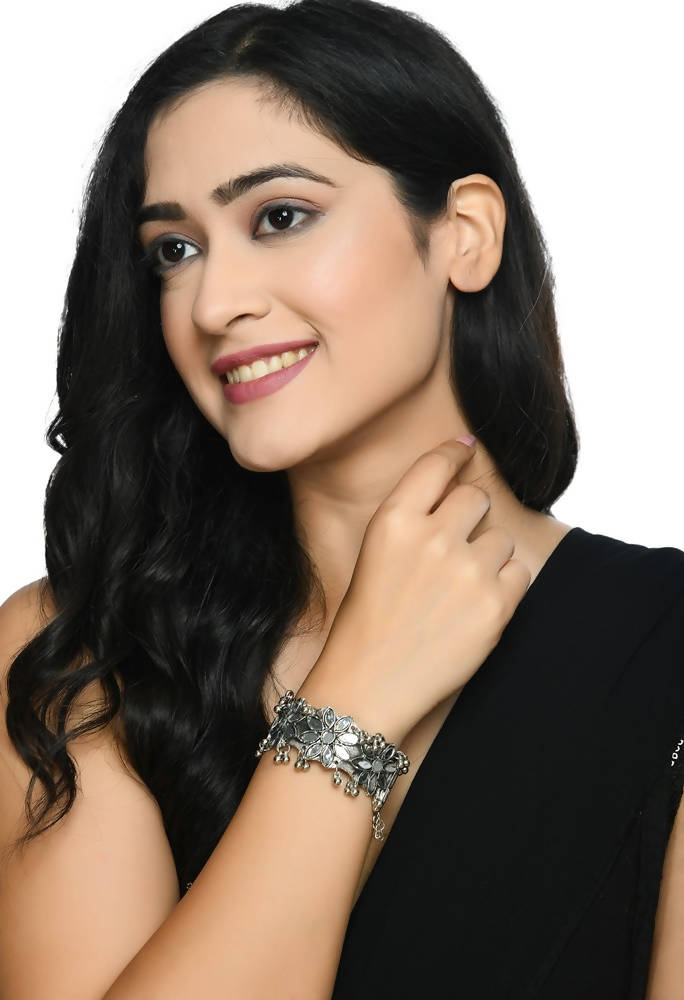 Mominos Fashion Kamal Johar Oxidised Silver-Plated Mirror work Design Bracelet