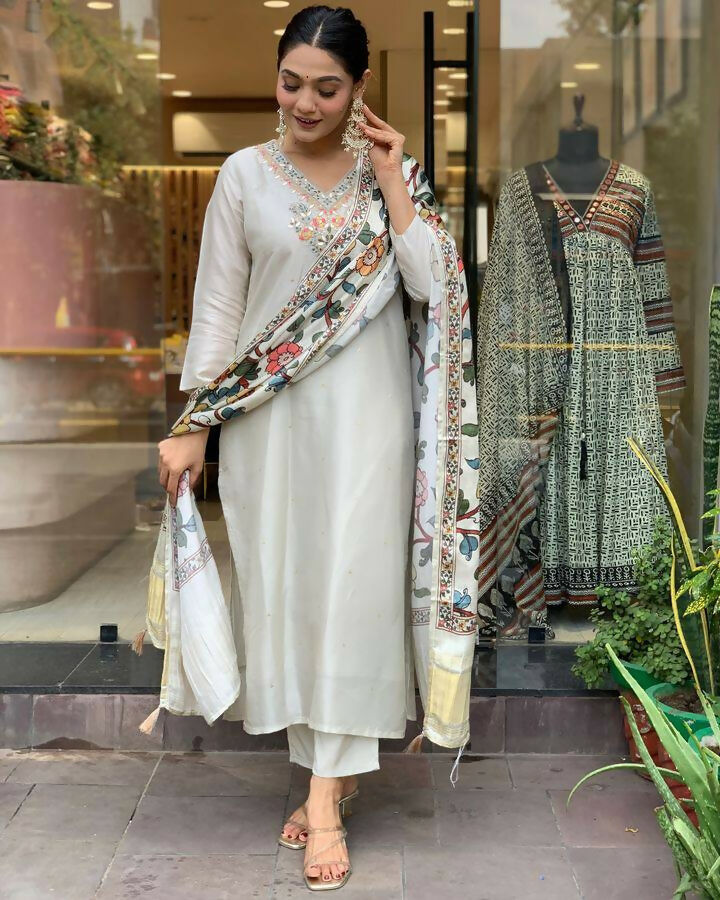 The52 Off White Women's Gorgeous Embroidered Viscose Chanderi Fabric Straight Kurta Pant with Dupatta Set - Distacart