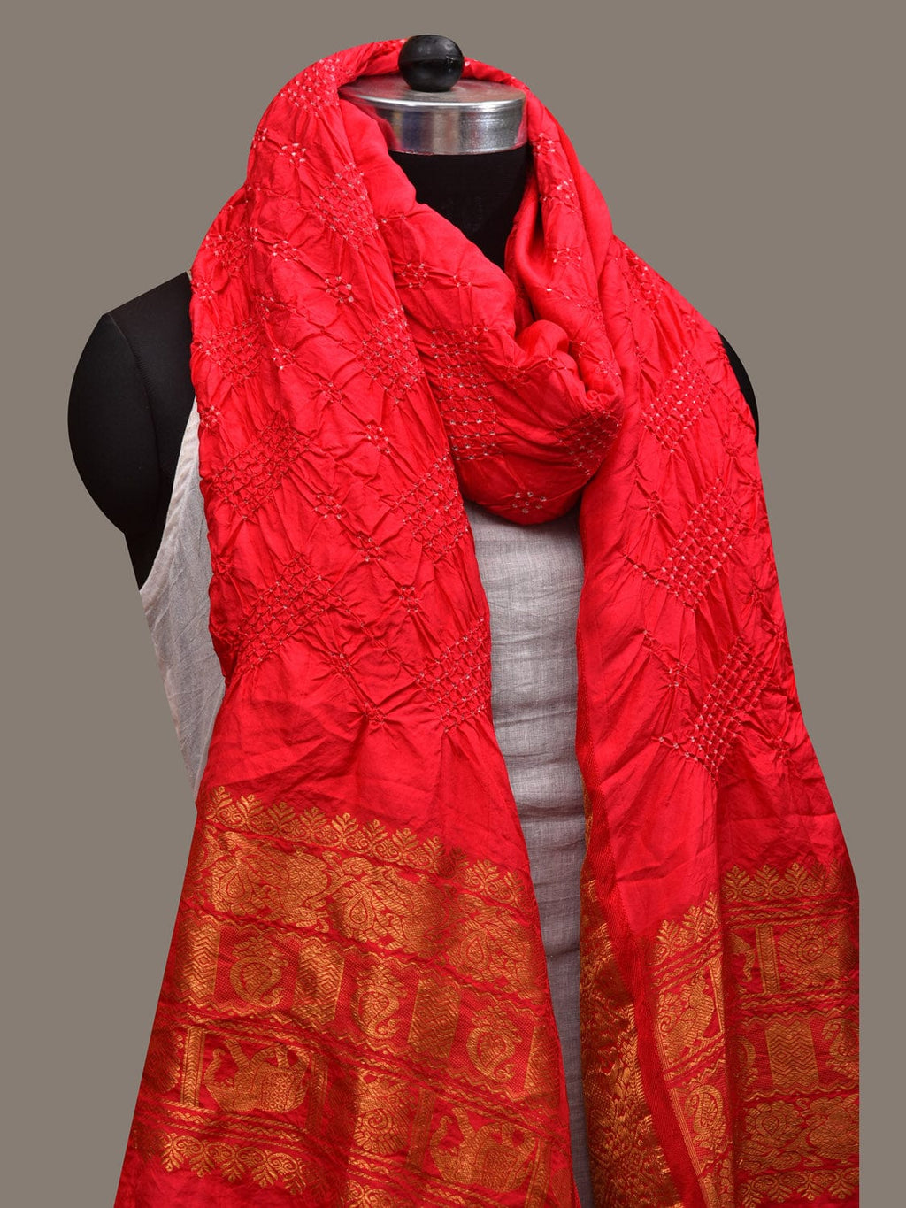 Red Bandhani Kanchipuram Silk Handloom Dupatta with Border Design - Global Threads
