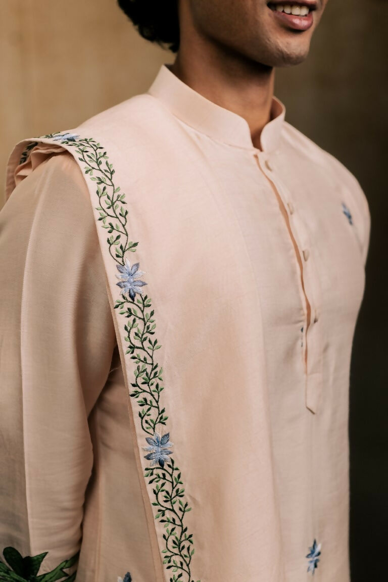 Falling Raw Silk Peach Gajavana Kurta Set By Hilo Design