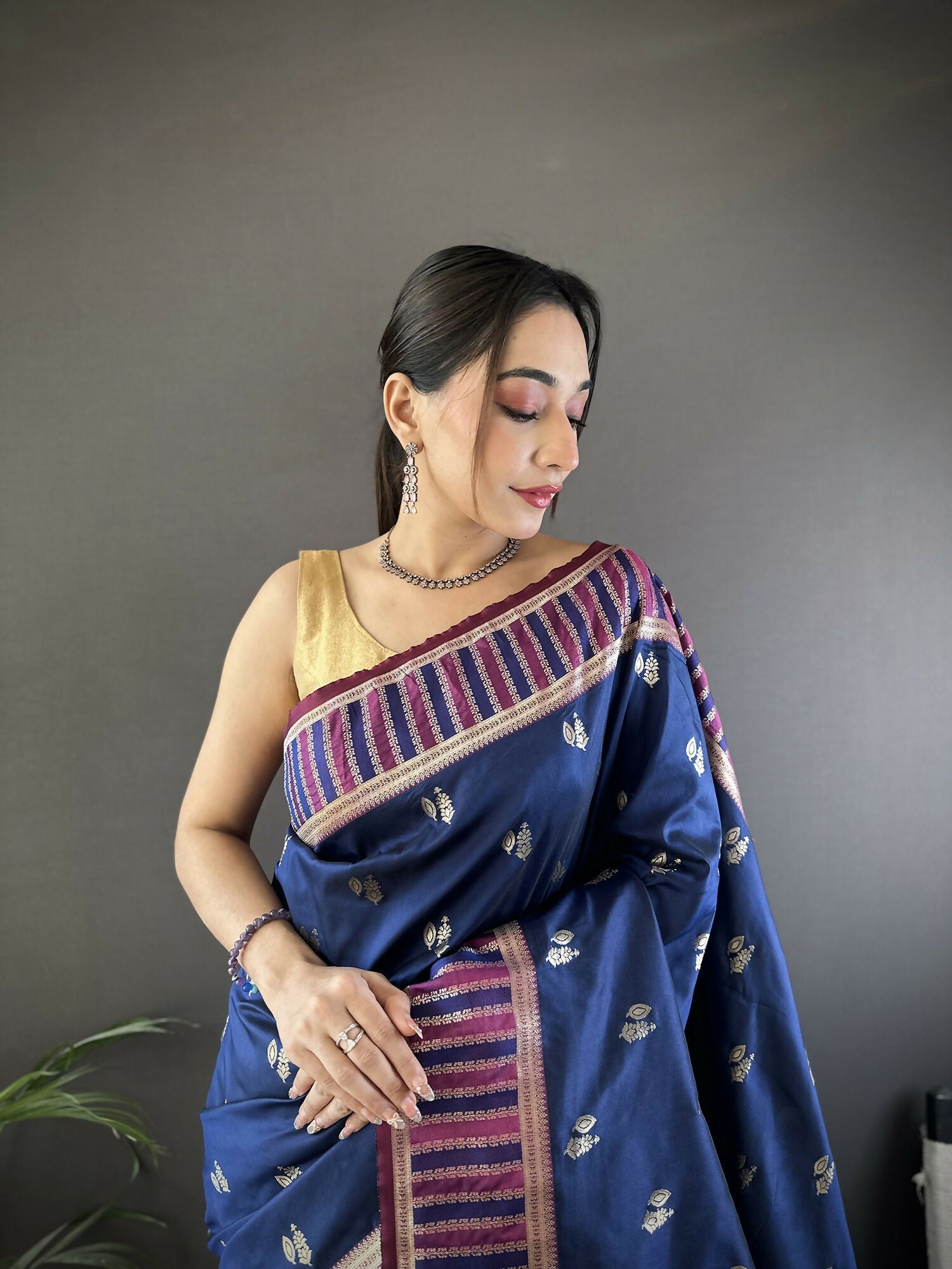 Joban Fashion Royal Blue Woven Zari Motifs Lichi Silk Banarasi Silk Saree - Distacart