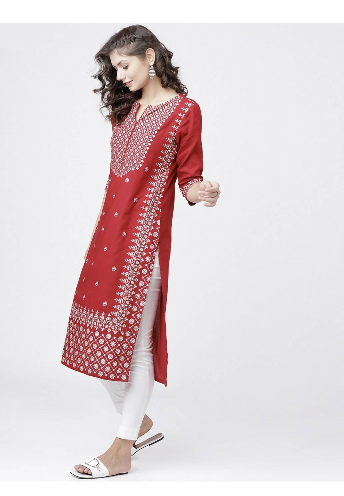 Cheera Embellished Daily Wear Cotton Blend Kurta - Red & White