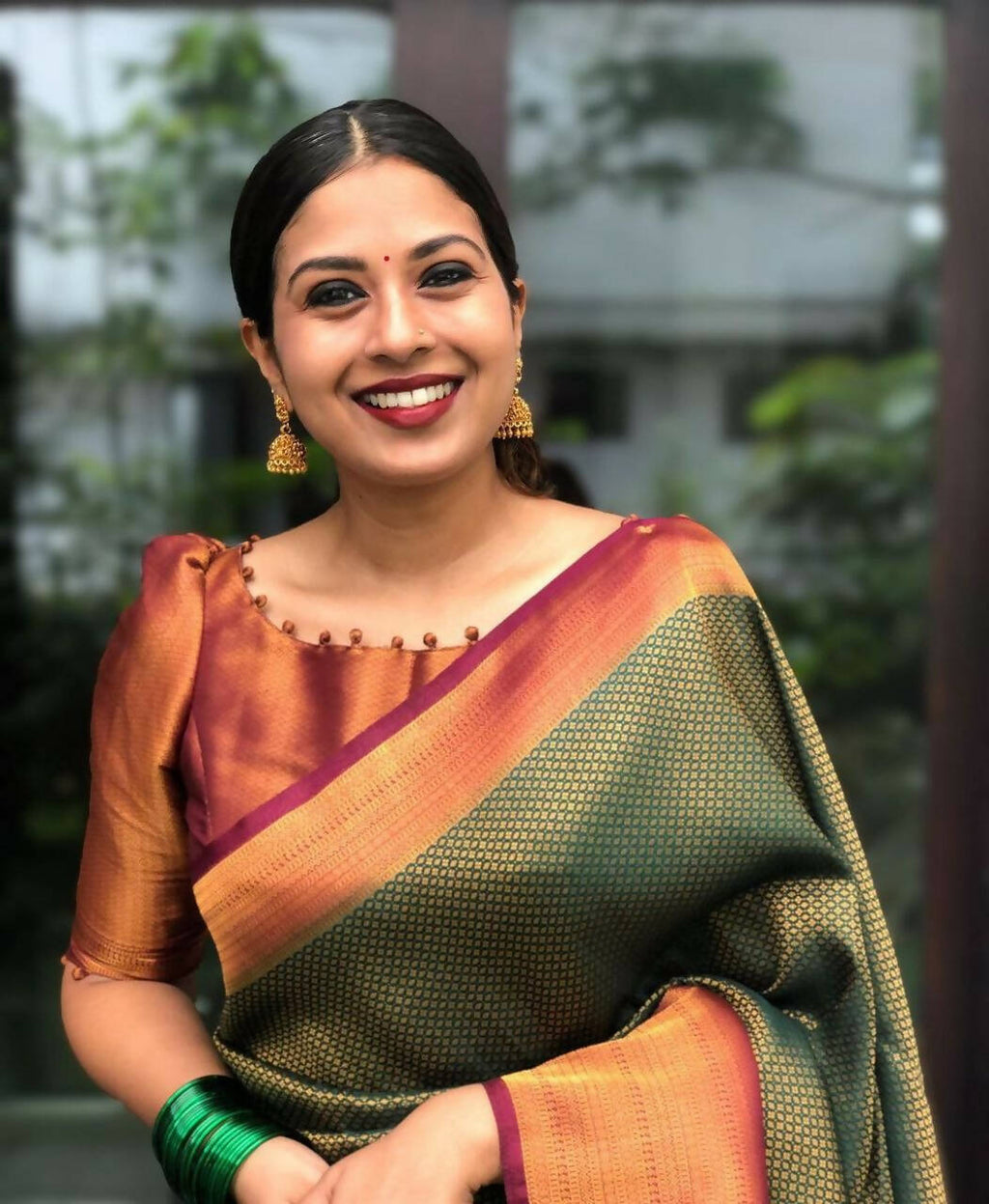 DEIANA'S Beautiful Designer Golden zari Soft Lichi Silk Saree - B Green