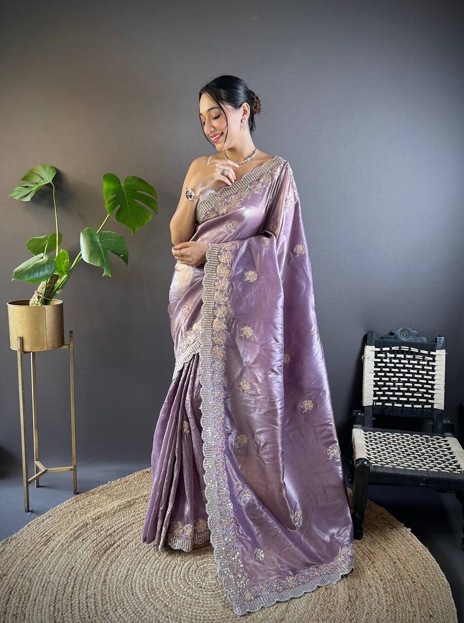 Teeya Creation Onion Color Gold Crush Embroidery Work Saree - Distacart