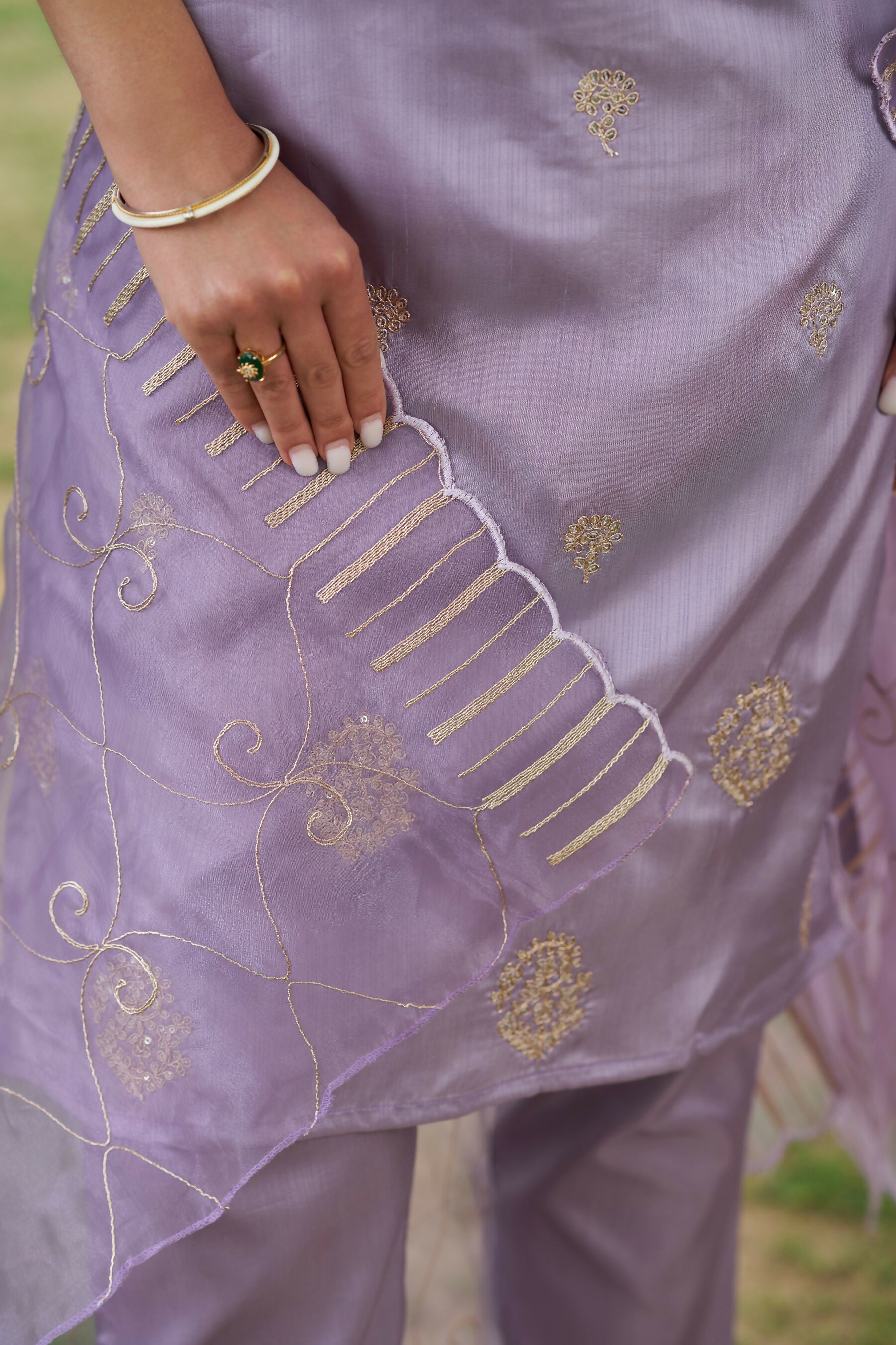Vellora Lavender Silk Blend Ethnic Salwar Suit with Fine Embroidery