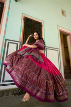 Vastranavya Kashmiri Print With Foil Print Lehenga With Unstitched Printed Blouse - Pink