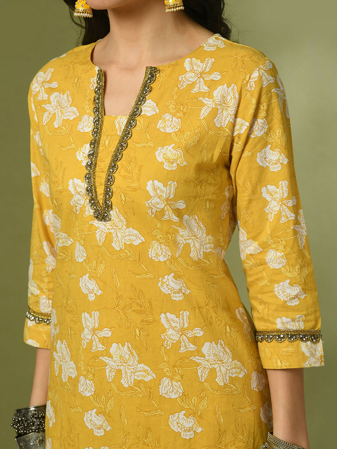 Myshka Women's Yellow Printed Cotton Straight Party Kurta Set