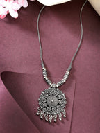 NVR Women's Silver-Toned Floral Shape Pendant with Chain