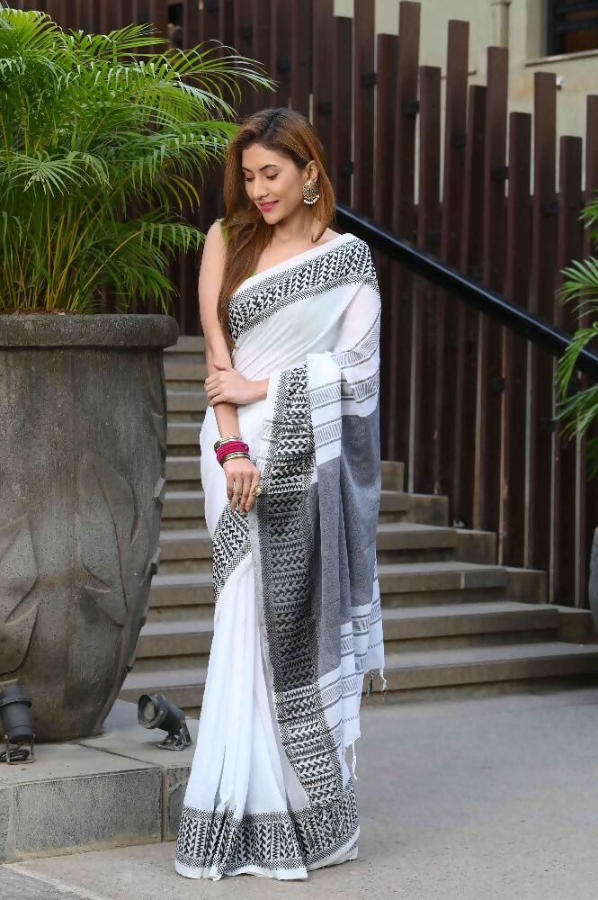 Beatitude White Cotton Jacquard Border Tangail Handloom Saree