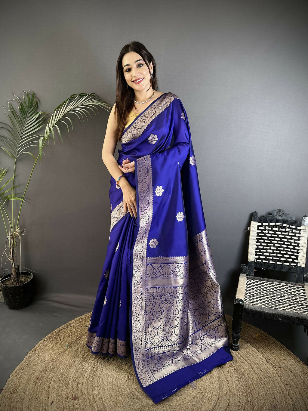Joban Fashion Royal Blue Floral Jacquard Woven Design Cotton Silk Banarasi Silk Saree - Distacart