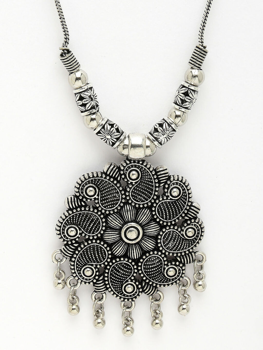 NVR Women's Silver-Toned Floral Shape Pendant with Chain