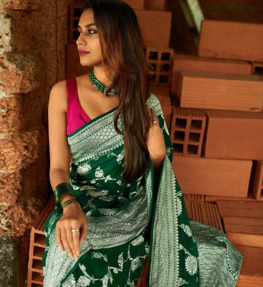 DEIANA'S Beautiful Designer Golden zari Soft Lichi Silk Saree - Green