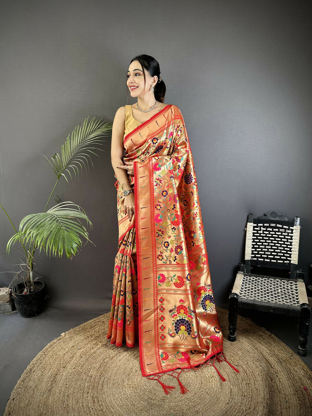 Joban Fashion Crimson Red Intricate Floral & Leaf Soft Silk Paithani Saree - Distacart