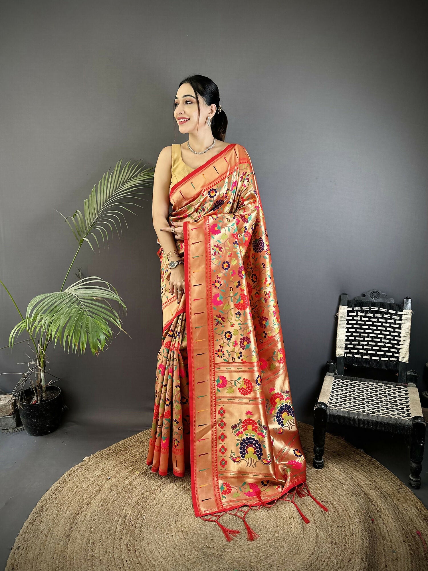 Joban Fashion Crimson Red Intricate Floral & Leaf Soft Silk Paithani Saree - Distacart