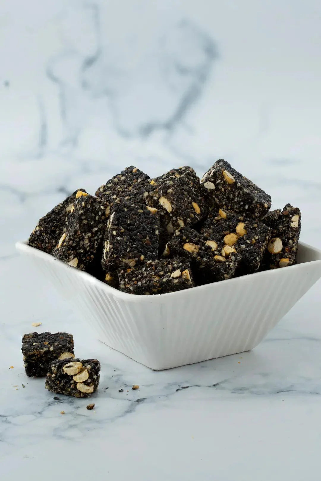Sattur Mittai Kadai Black Sesame Chikki Bites - Distacart