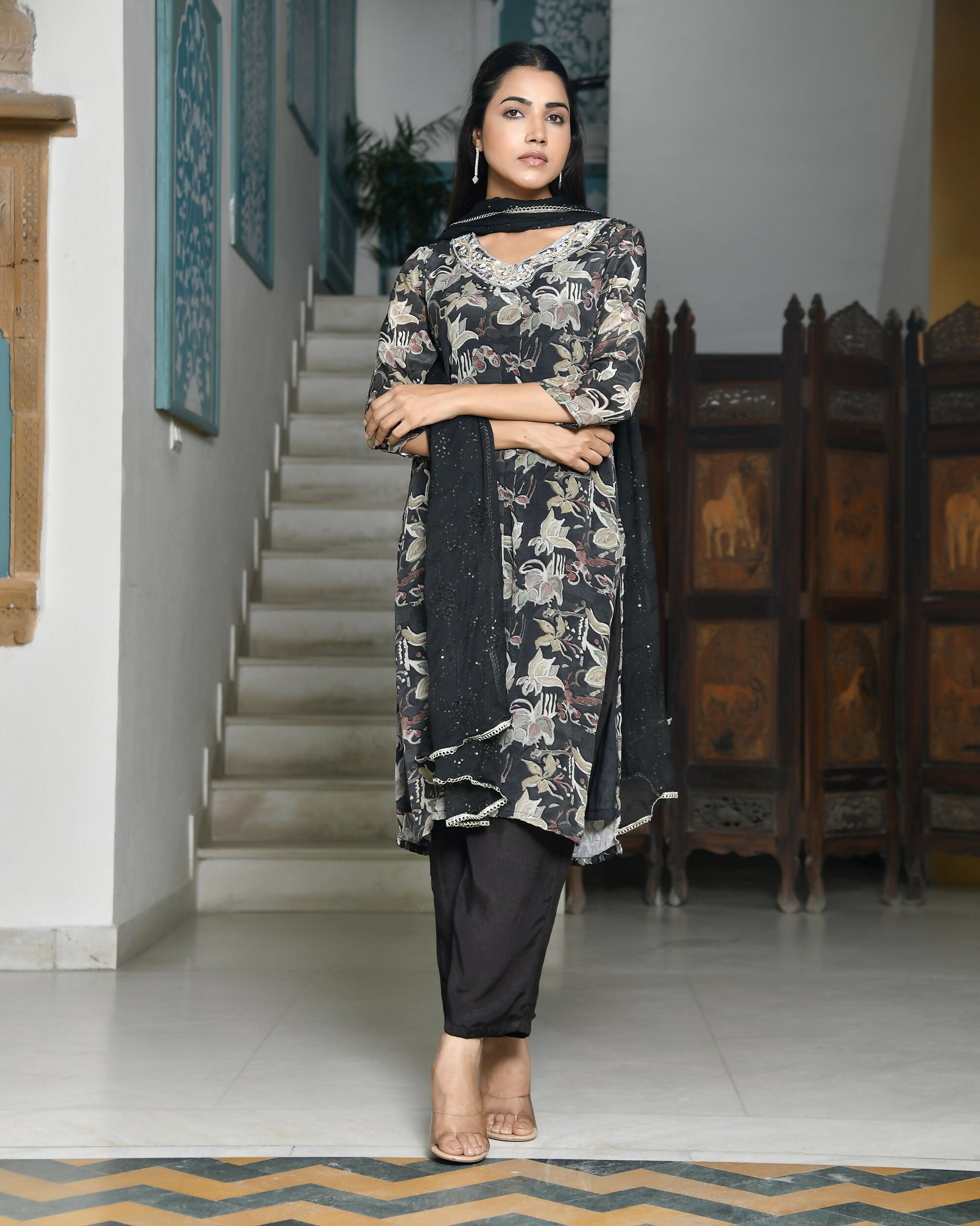 Vaasva Women's Black Crepe Embroidered Suit Set