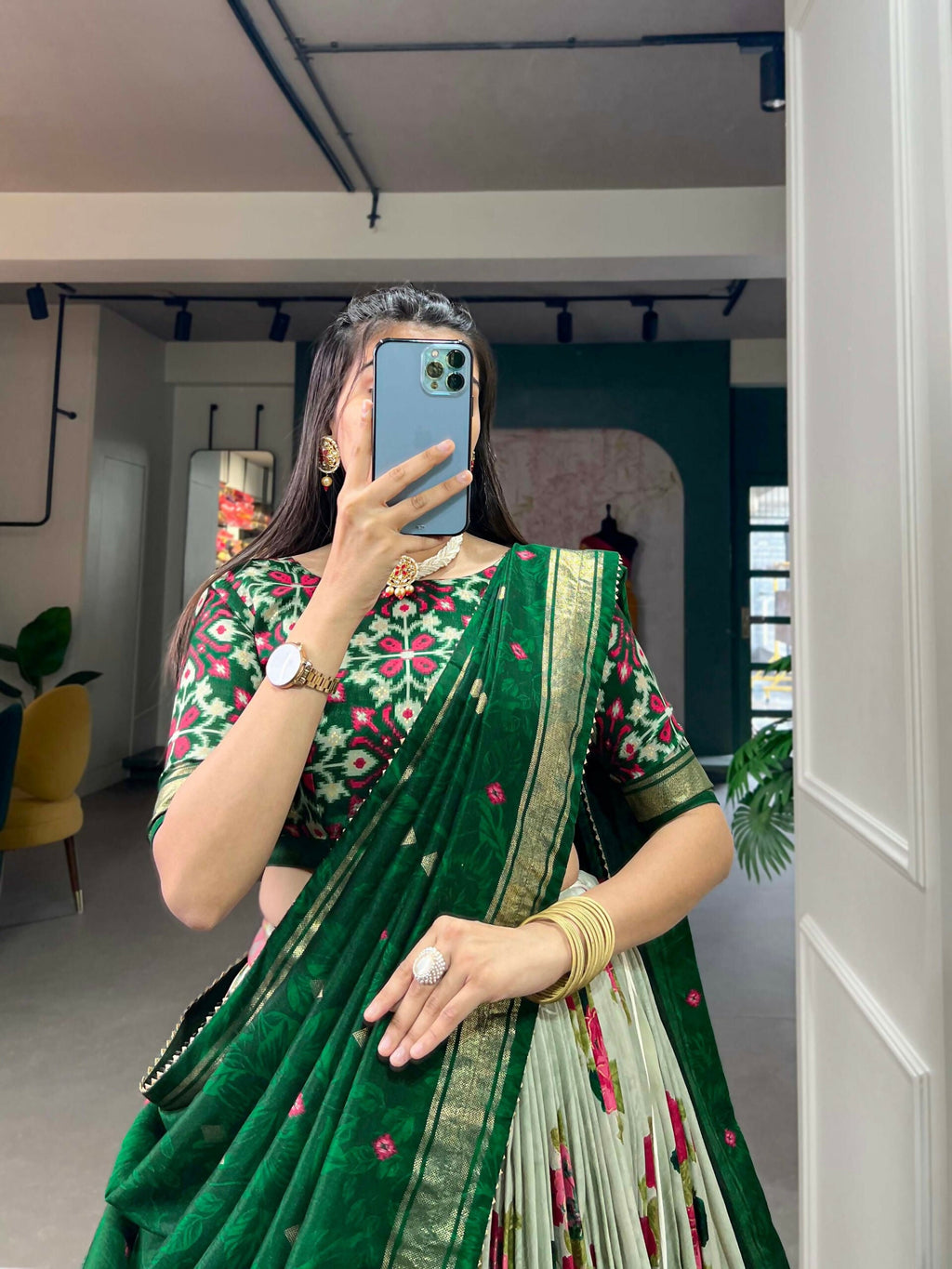 Vastranavya Floral And Patola Print With Foil Work Lehenga with Unstitched Blouse - Green