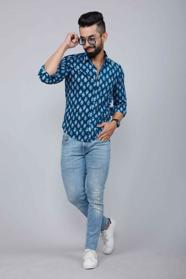 Miravan Men's Blue Printed Cotton Casual Shirt