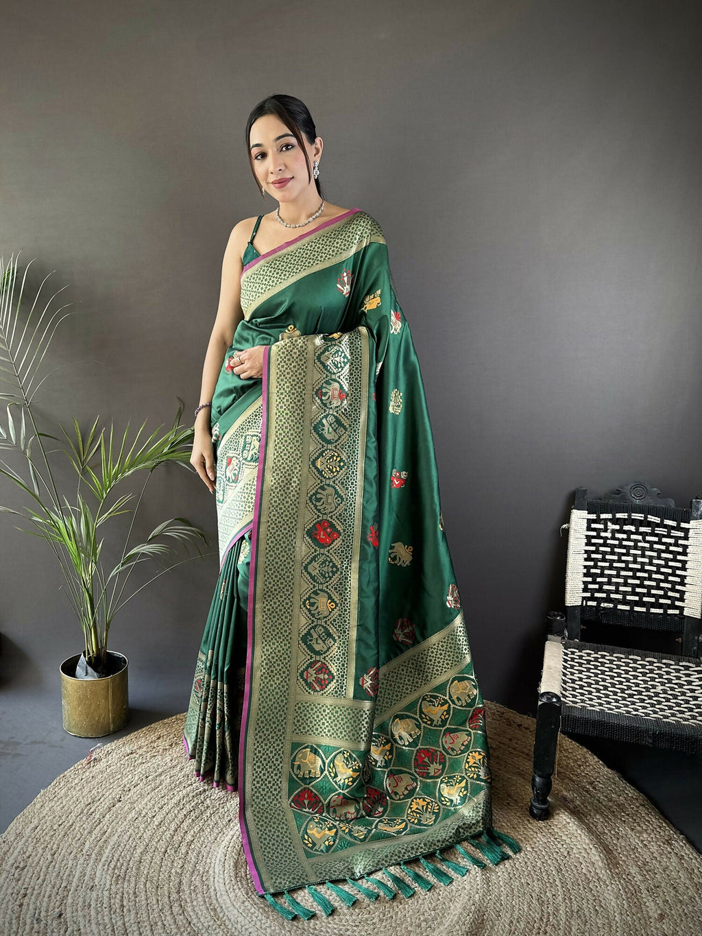 Joban Fashion Green Elephant & Floral Motifs Soft Lichi Silk Banarasi Saree - Distacart