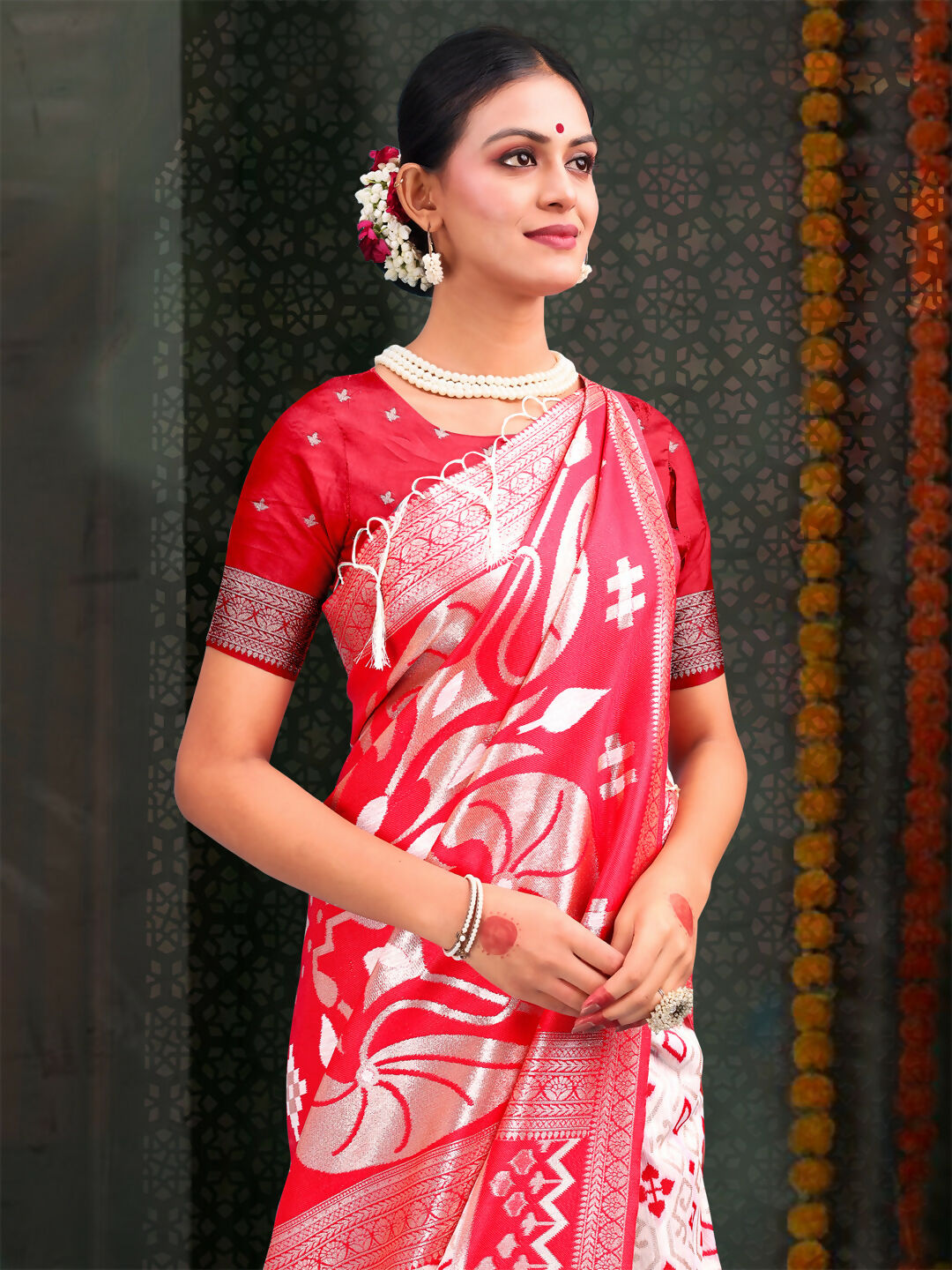 Shree Shyam Fashion Devistuti Red White Linen Cotton Saree