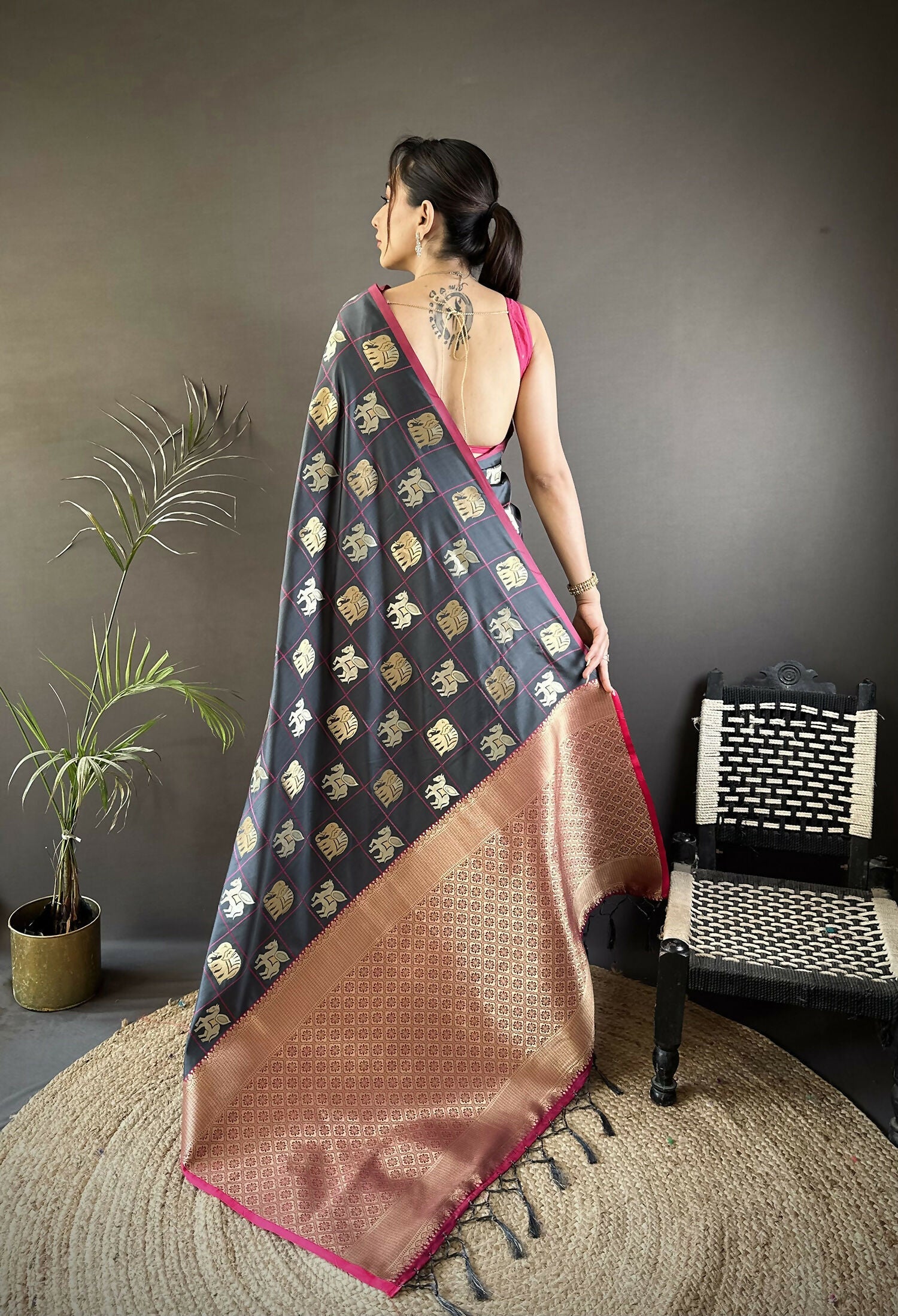 Joban Fashion Grey Elephant Motif Soft Silk Banarasi silk Saree - Distacart