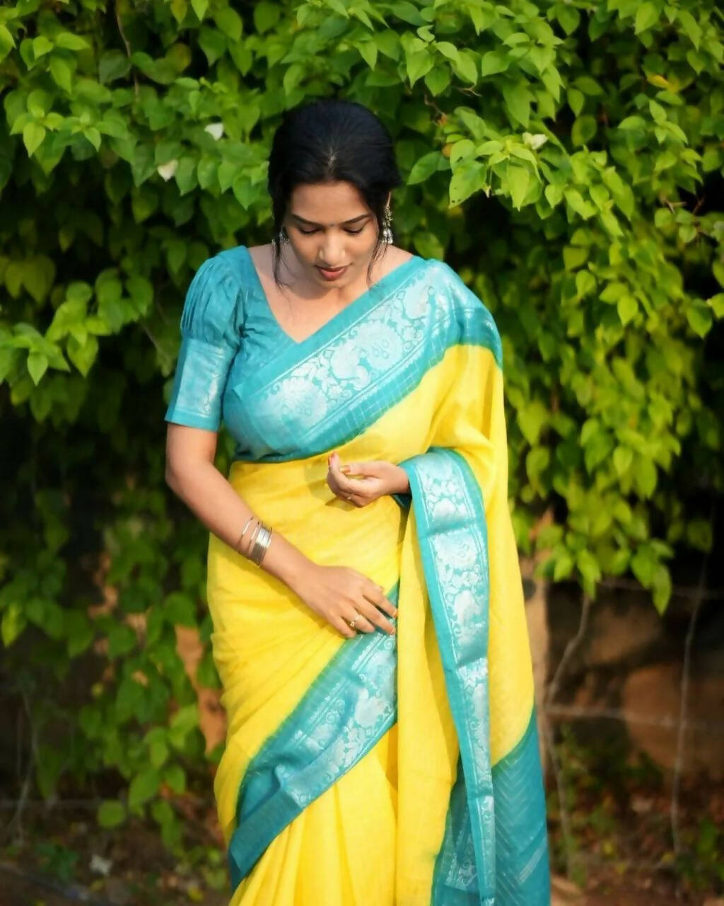 DEIANA'S Beautiful Designer Golden zari Soft Lichi Silk Saree - Yellow