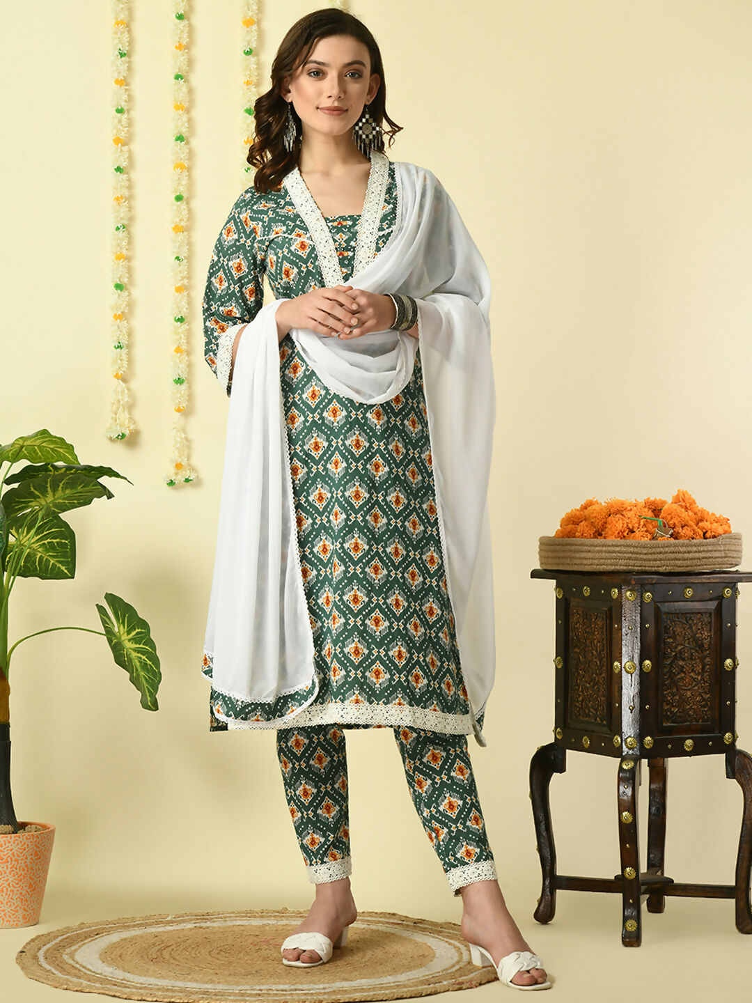 Myshka Women's Green Pure Cotton Kurta & Trousers With Dupatta Party Sets