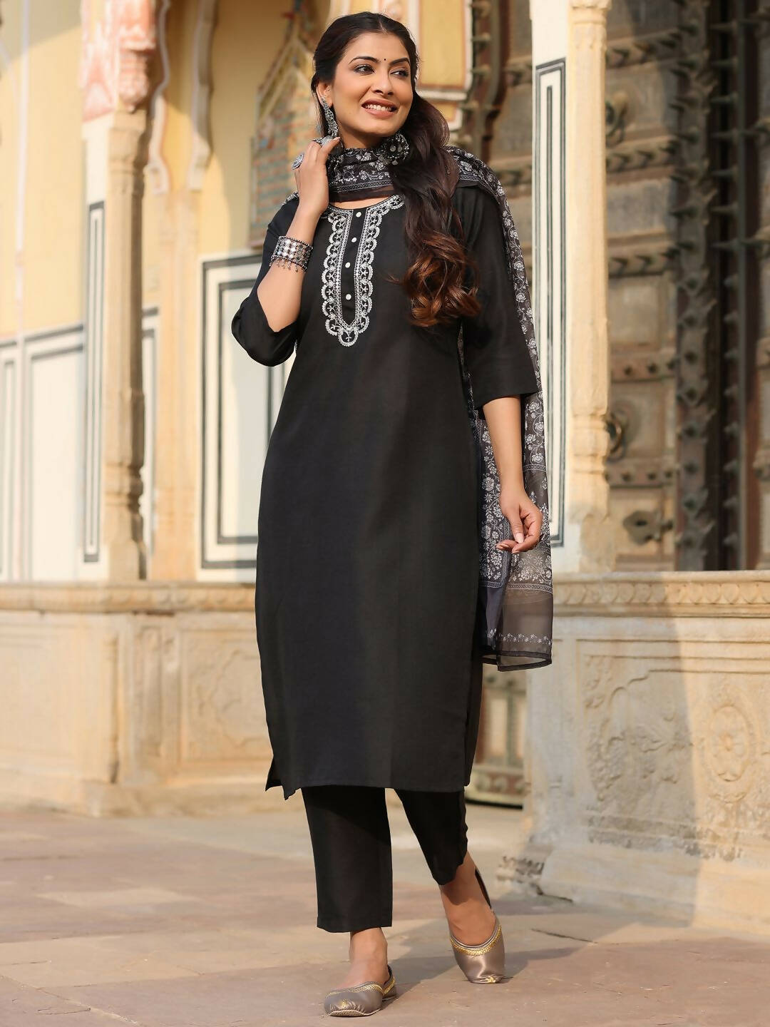 Juniper Women's Black Silk Solid Embroidered Kurta Set - Distacart